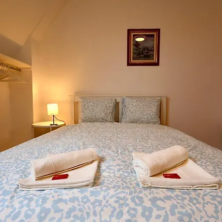 Walk - Free Connections *