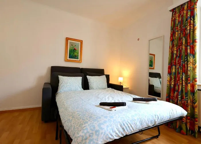 Aparthotel Walk - Free Connections *