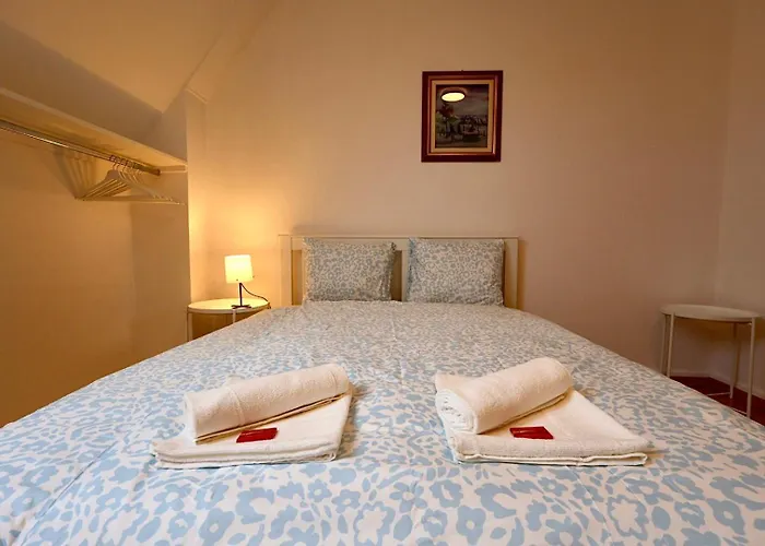 Walk - Free Connections *